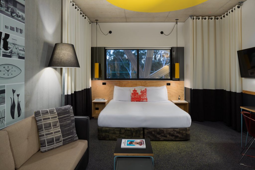 atura blacktown guest room
