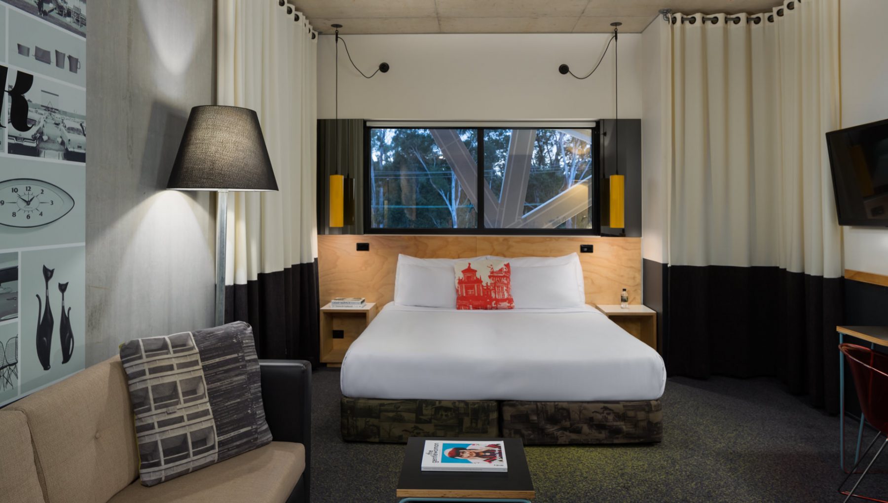 atura blacktown guest room