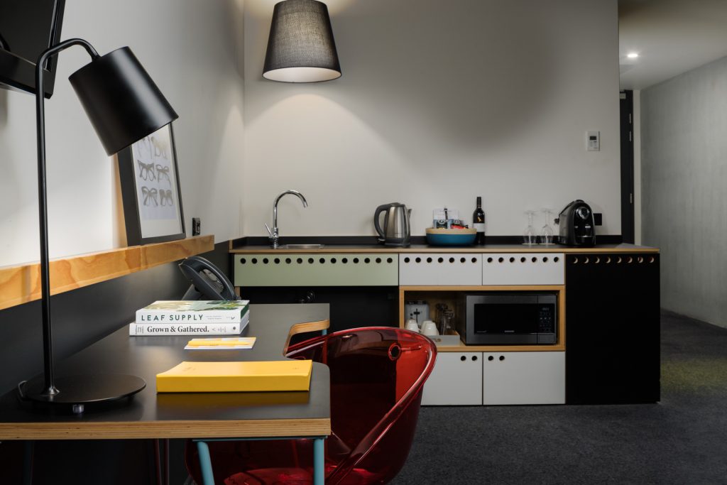 atura blacktown guest room
