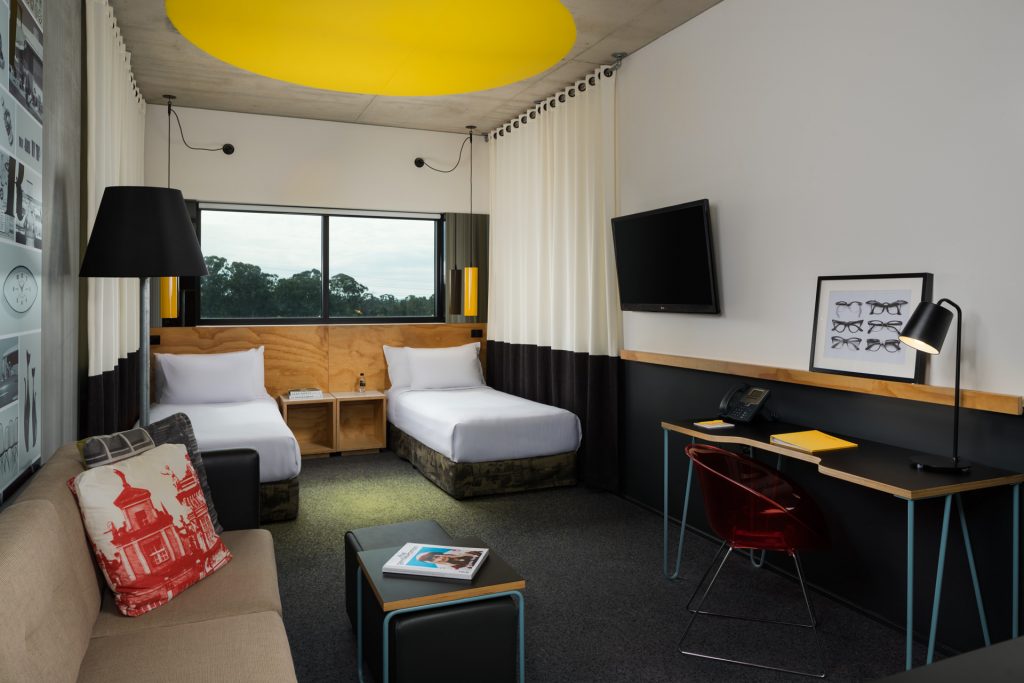 atura blacktown guest room