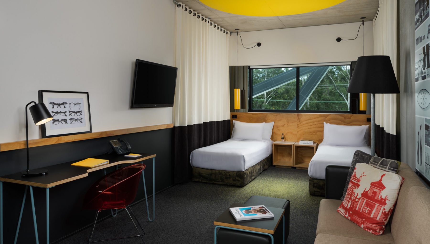 atura blacktown guest room