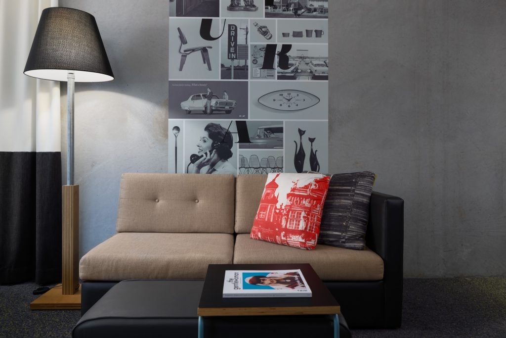 atura blacktown guest room