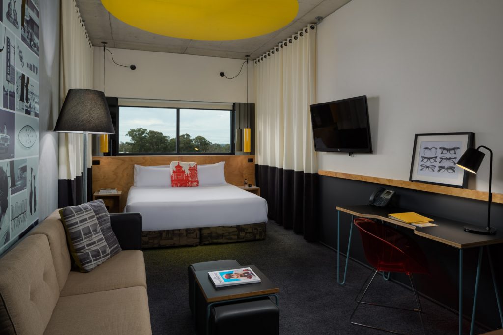 atura blacktown guest room