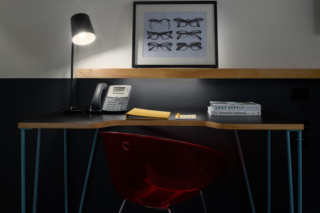 atura blacktown guest room